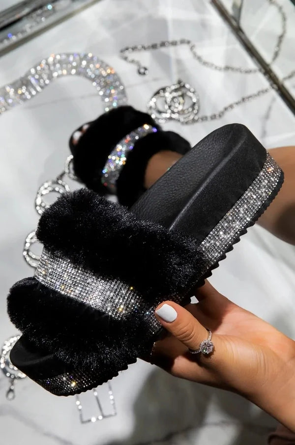 Chaussons de luxe en fourrure et strass pour femmes