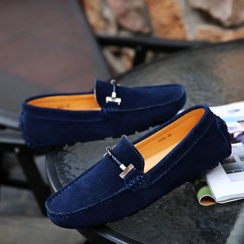 Améliorez votre style avec de luxueuses chaussures pour hommes en daim de vache véritable !